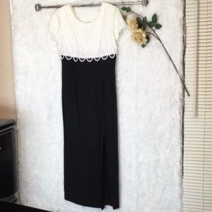 Designed by Jessica McClintock for Dillard’s Vintage Maxi Dress White and Black
